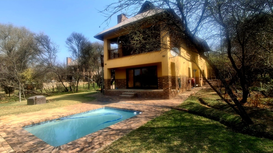 4 Bedroom Property for Sale in Boschenvaal River Front Lodges Free State